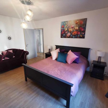 Bel Appartement De 1 A 7 Personnes アンベール エクステリア 写真