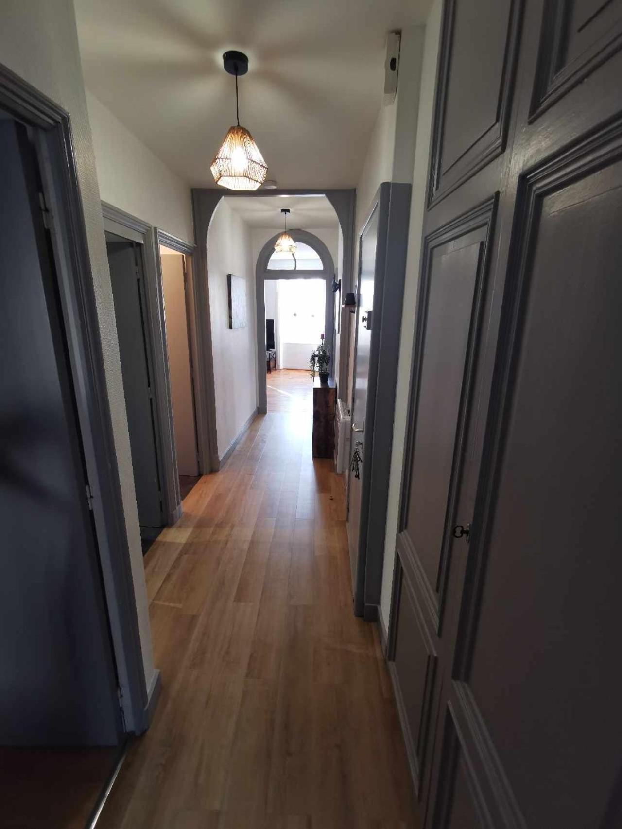 Bel Appartement De 1 A 7 Personnes アンベール エクステリア 写真