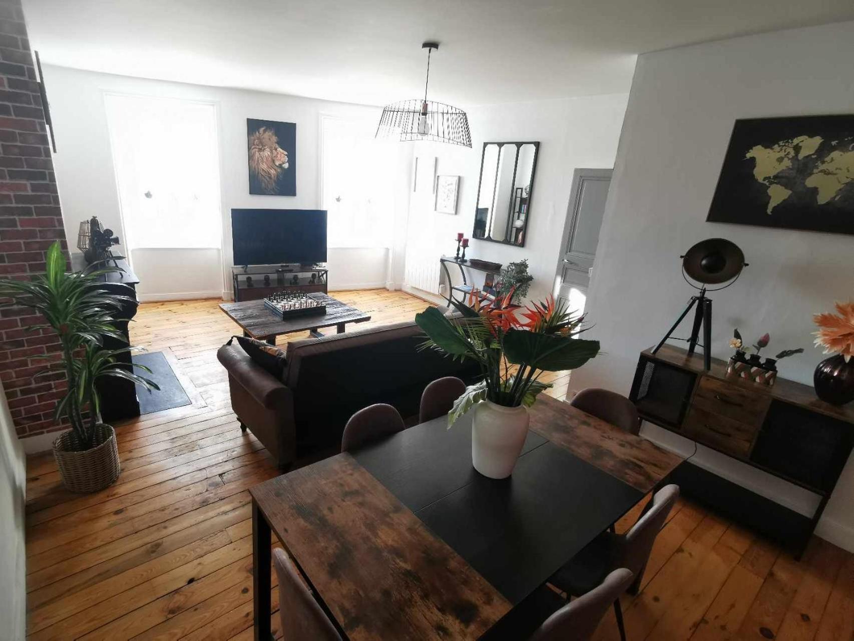 Bel Appartement De 1 A 7 Personnes アンベール エクステリア 写真