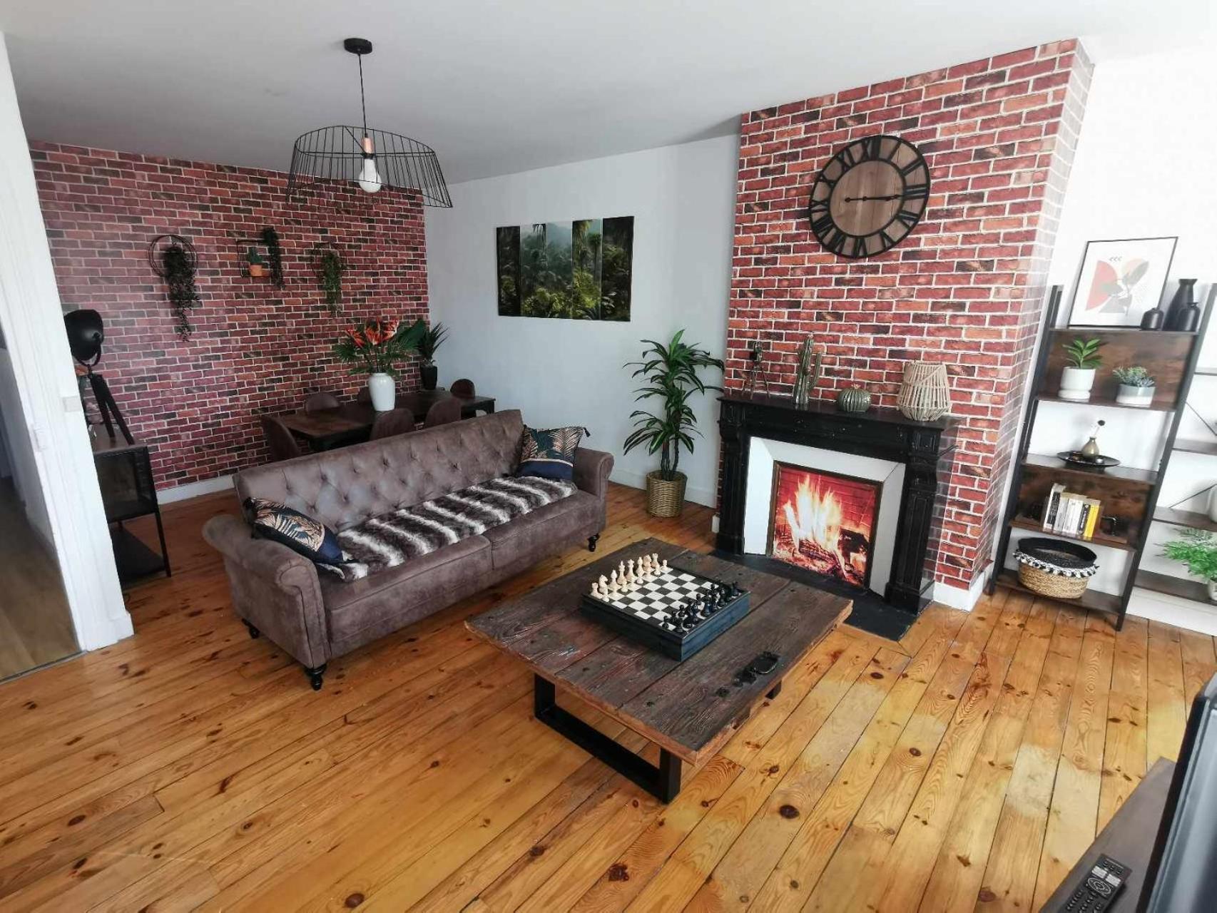 Bel Appartement De 1 A 7 Personnes アンベール エクステリア 写真